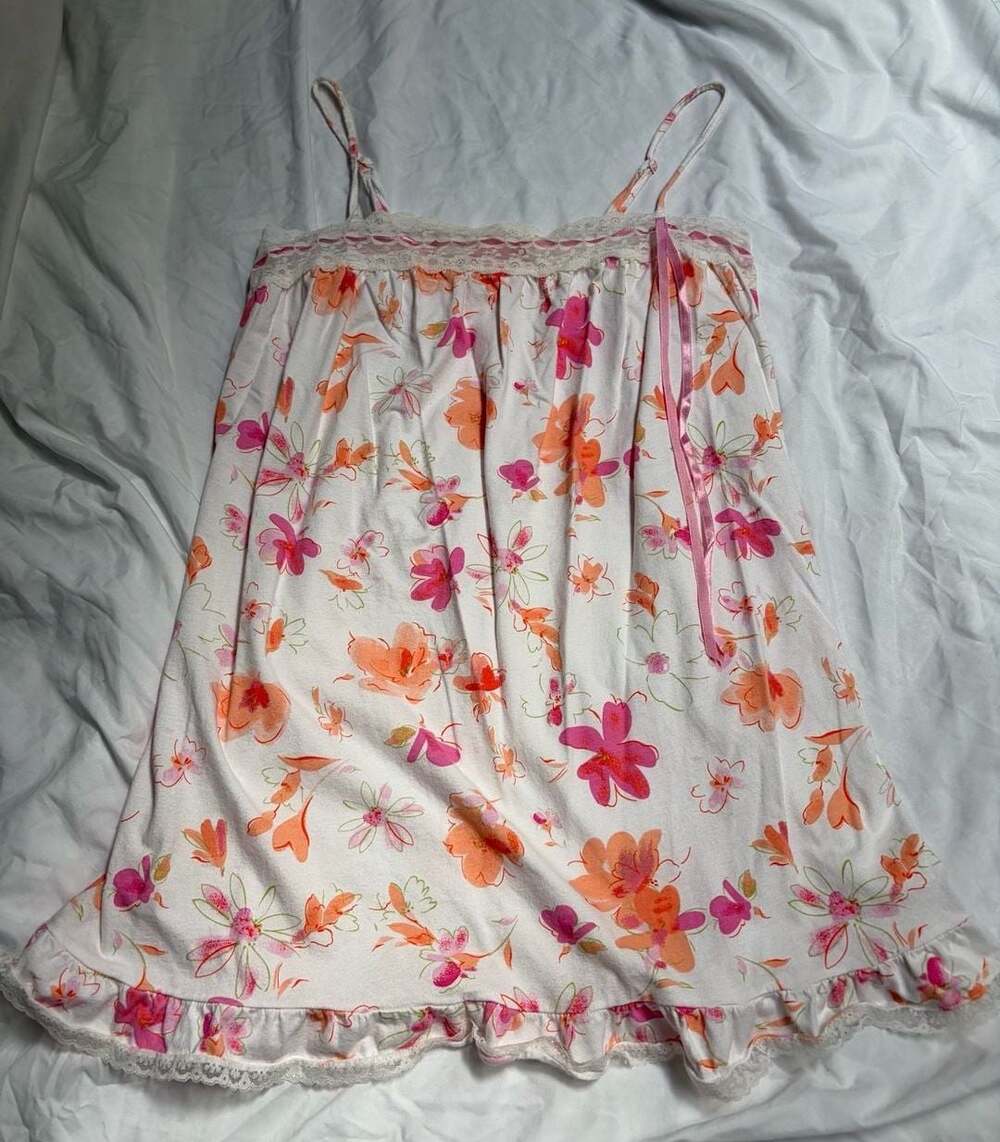 VINTAGE Victoria's Secret Nightgown Size S Floral Print Lace trim Sleep Dress